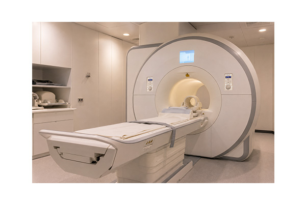 トンネル型MRI